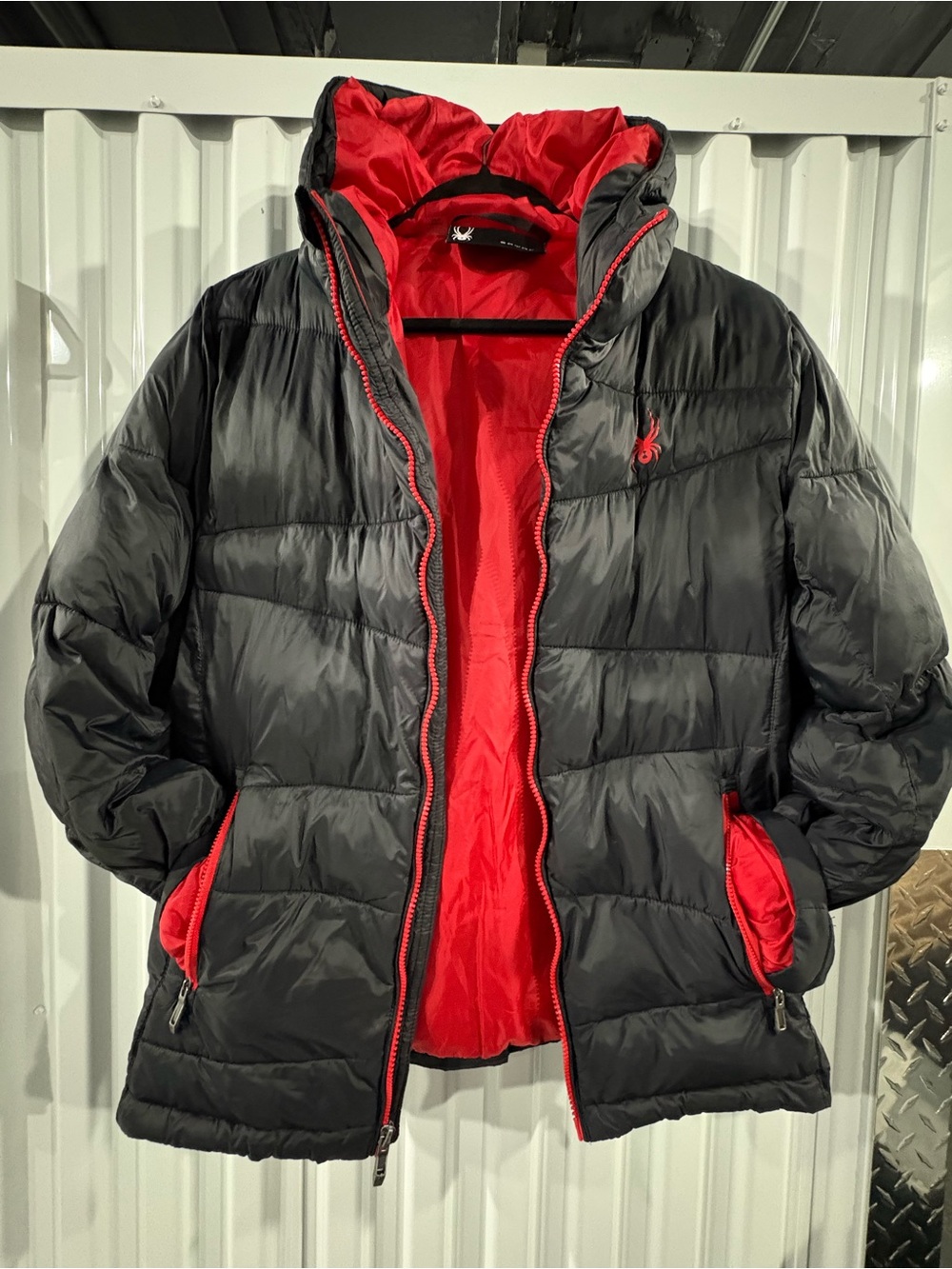 Spyder Black & Red Hooded Puffer Jacket | Men’s M | Lightweight Insulated Coat